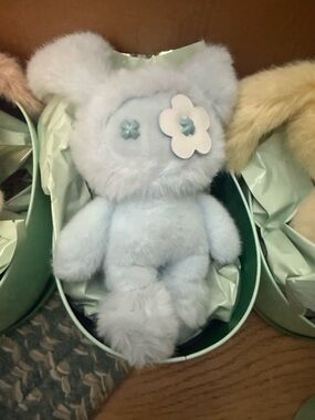 CJ Hendry Easter juju BLUE